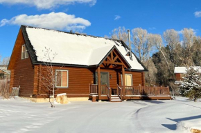 Beautiful Oakley Cabin with Private Hot Tub and Views!